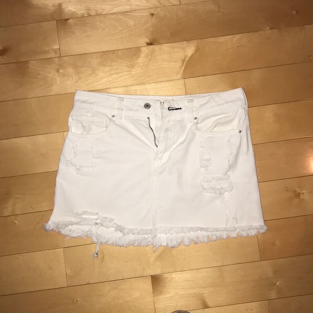 White denim skirt